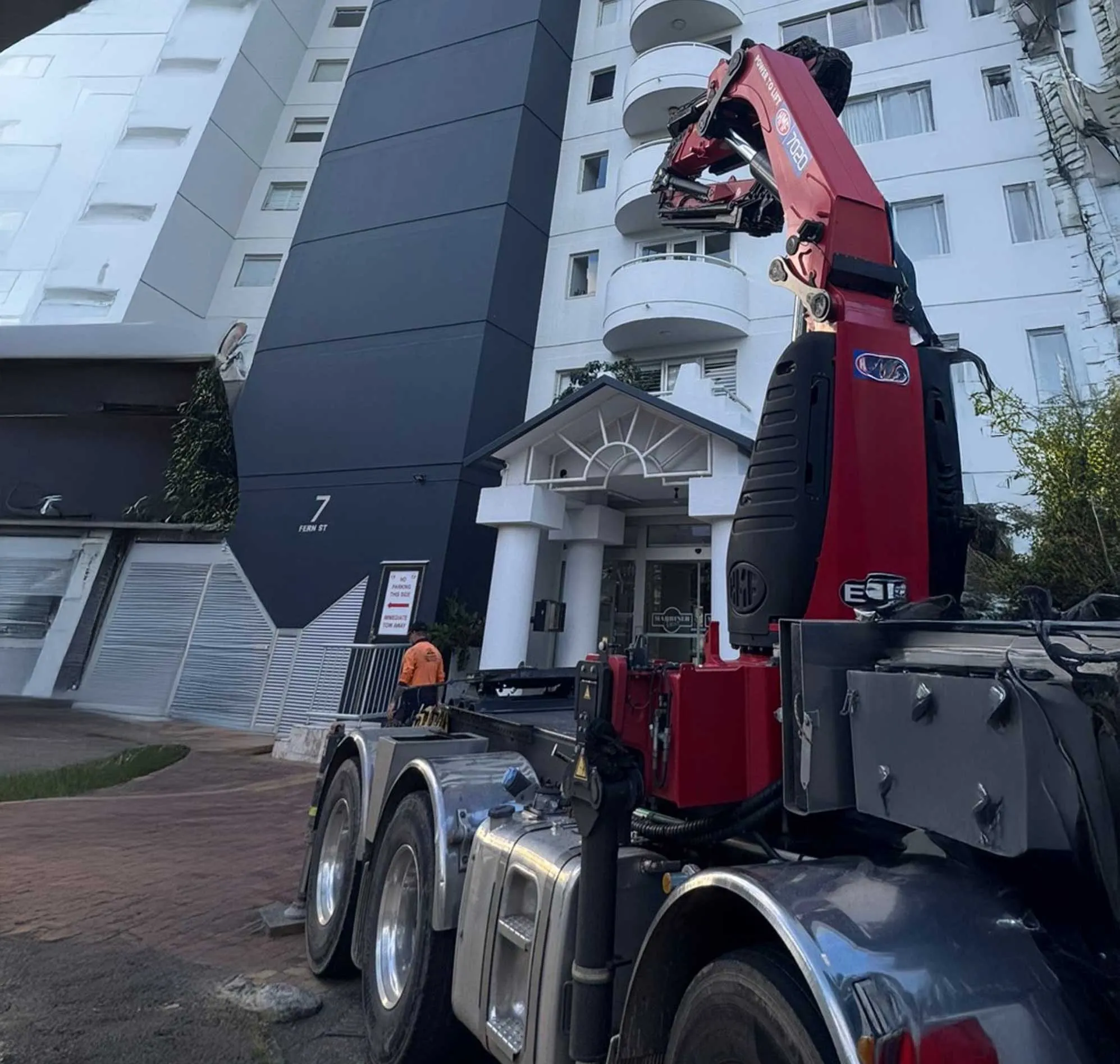 Crane lifting