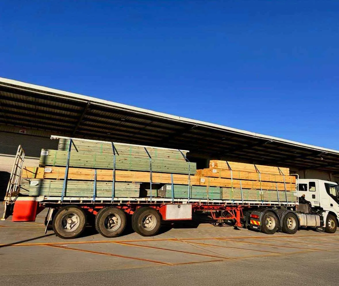 Semi crane truck